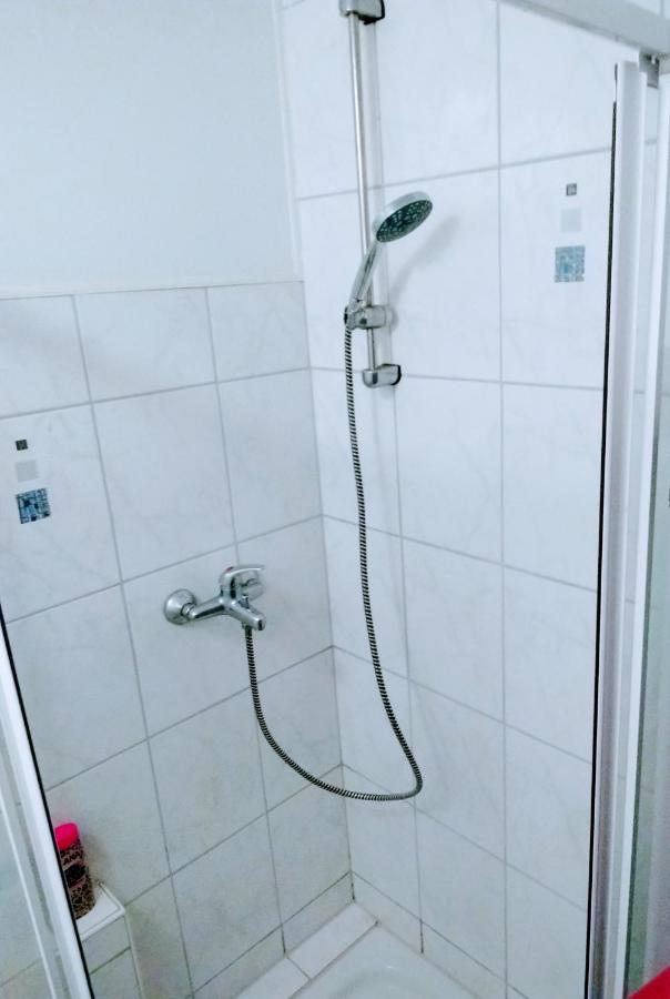 Julia'S Monteur Oase - Premium Apartment Exklusiv Fuer Solo-Reisende Ennepetal Luaran gambar
